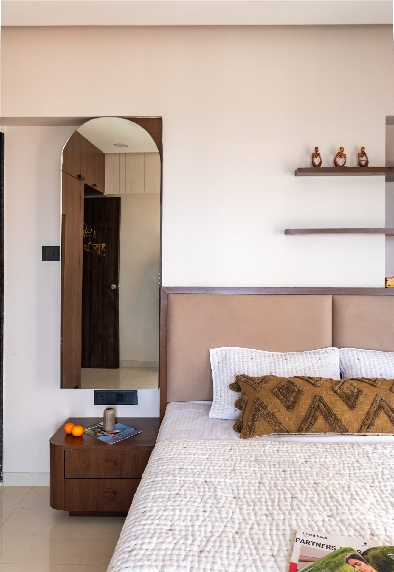 Lenscafee Residence Bedroom by Design DNA