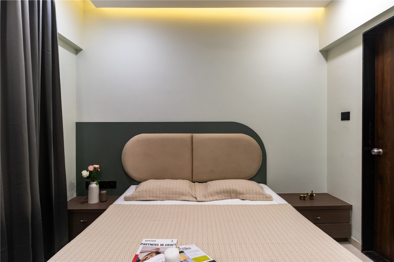 Lenscafee Residence Bedroom by Design DNA